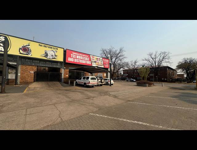375M² WAREHOUSE TO LET IN PRETORIA WEST